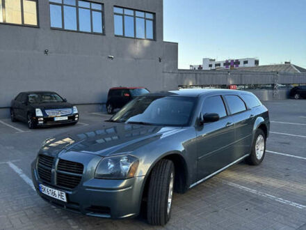 Серый Додж Магнум, объемом двигателя 2.74 л и пробегом 290 тыс. км за 6700 $, фото 1 на Automoto.ua