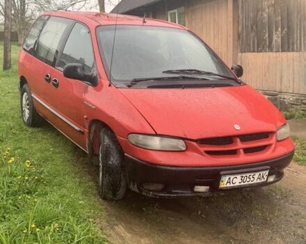 Красный Додж Монако, объемом двигателя 2.5 л и пробегом 220 тыс. км за 2600 $, фото 1 на Automoto.ua