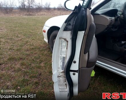 Белый Додж Неон, объемом двигателя 2 л и пробегом 404 тыс. км за 2000 $, фото 2 на Automoto.ua