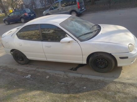 Білий Додж Neon, об'ємом двигуна 2 л та пробігом 230 тис. км за 900 $, фото 1 на Automoto.ua