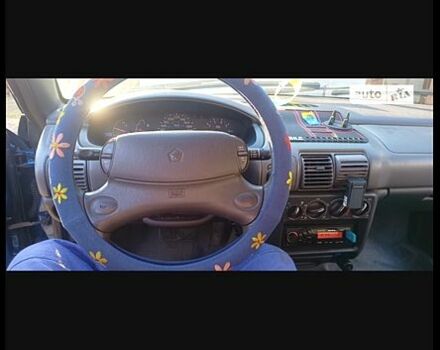 Синий Додж Неон, объемом двигателя 2 л и пробегом 300 тыс. км за 2400 $, фото 6 на Automoto.ua