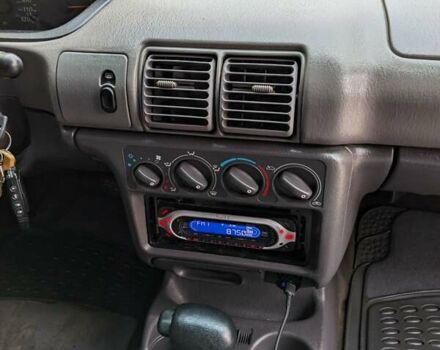 Синій Додж Neon, об'ємом двигуна 2 л та пробігом 137 тис. км за 2699 $, фото 10 на Automoto.ua