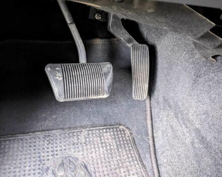 Черный Додж Нитро, объемом двигателя 3.7 л и пробегом 68 тыс. км за 12200 $, фото 6 на Automoto.ua