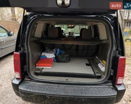 Чорний Додж Nitro, об'ємом двигуна 2.8 л та пробігом 85 тис. км за 9500 $, фото 3 на Automoto.ua