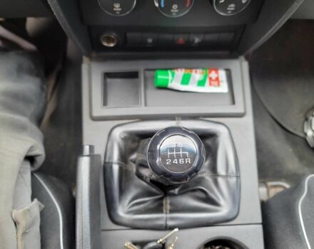 Чорний Додж Nitro, об'ємом двигуна 2.8 л та пробігом 219 тис. км за 9200 $, фото 19 на Automoto.ua