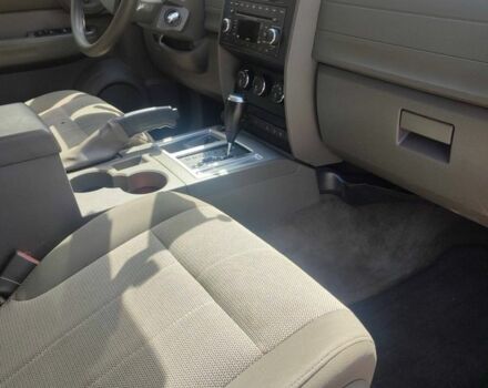 Черный Додж Нитро, объемом двигателя 3.7 л и пробегом 210 тыс. км за 7500 $, фото 15 на Automoto.ua