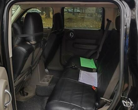 Чорний Додж Nitro, об'ємом двигуна 2.8 л та пробігом 85 тис. км за 9500 $, фото 4 на Automoto.ua