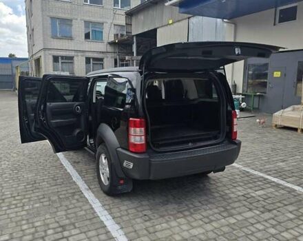 Чорний Додж Nitro, об'ємом двигуна 3.7 л та пробігом 51 тис. км за 13000 $, фото 5 на Automoto.ua