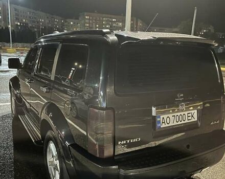 Черный Додж Нитро, объемом двигателя 3.7 л и пробегом 195 тыс. км за 9900 $, фото 1 на Automoto.ua