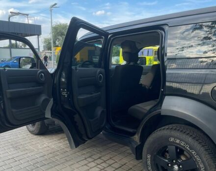 Чорний Додж Nitro, об'ємом двигуна 2.8 л та пробігом 415 тис. км за 6500 $, фото 9 на Automoto.ua