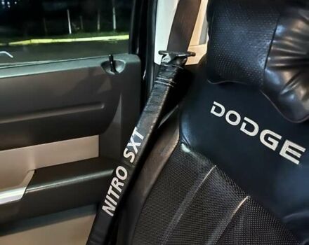 Черный Додж Нитро, объемом двигателя 3.7 л и пробегом 195 тыс. км за 9900 $, фото 18 на Automoto.ua