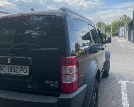 Чорний Додж Nitro, об'ємом двигуна 2.8 л та пробігом 415 тис. км за 6500 $, фото 13 на Automoto.ua