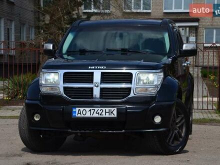 Додж Nitro 2007 у Павлограде на Automoto.ua Чорний Додж Nitro, об'ємом двигуна 2.8 л та пробігом 272 тис. км за 8500 $, фото 1 на Automoto.ua