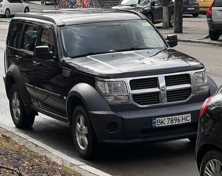 Чорний Додж Nitro, об'ємом двигуна 2.8 л та пробігом 150 тис. км за 10000 $, фото 1 на Automoto.ua