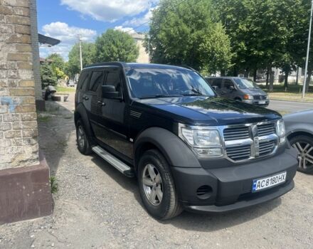 Черный Додж Нитро, объемом двигателя 3.7 л и пробегом 187 тыс. км за 8950 $, фото 1 на Automoto.ua