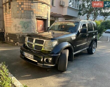 Черный Додж Нитро, объемом двигателя 2.8 л и пробегом 202 тыс. км за 10500 $, фото 1 на Automoto.ua