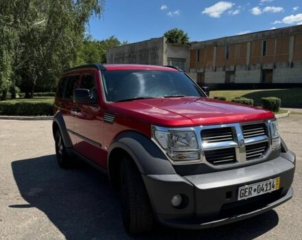 Красный Додж Нитро, объемом двигателя 2.8 л и пробегом 300 тыс. км за 5500 $, фото 1 на Automoto.ua