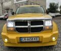 Желтый Додж Нитро, объемом двигателя 4 л и пробегом 218 тыс. км за 9900 $, фото 4 на Automoto.ua