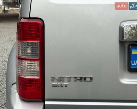 Серый Додж Нитро, объемом двигателя 3.7 л и пробегом 185 тыс. км за 6500 $, фото 7 на Automoto.ua