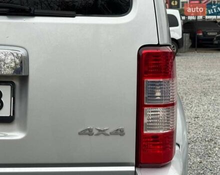 Серый Додж Нитро, объемом двигателя 3.7 л и пробегом 185 тыс. км за 6500 $, фото 8 на Automoto.ua
