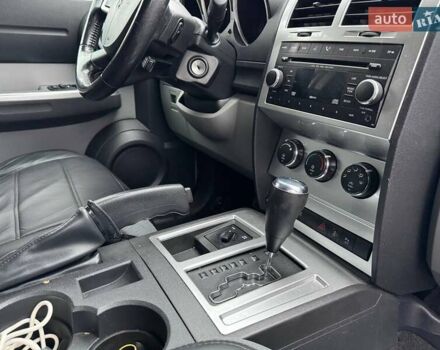 Серый Додж Нитро, объемом двигателя 3.7 л и пробегом 185 тыс. км за 6500 $, фото 10 на Automoto.ua