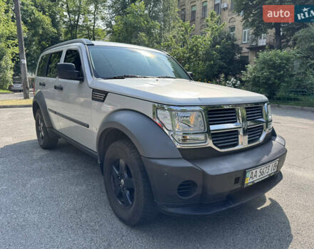 Серый Додж Нитро, объемом двигателя 3.7 л и пробегом 286 тыс. км за 13500 $, фото 1 на Automoto.ua