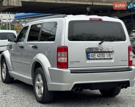 Серый Додж Нитро, объемом двигателя 3.7 л и пробегом 185 тыс. км за 6500 $, фото 4 на Automoto.ua