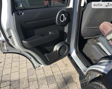 Сірий Додж Nitro, об'ємом двигуна 2.8 л та пробігом 220 тис. км за 6950 $, фото 10 на Automoto.ua