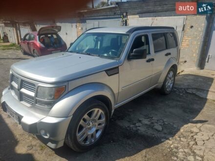 Сірий Додж Nitro, об'ємом двигуна 4 л та пробігом 60 тис. км за 22900 $, фото 1 на Automoto.ua