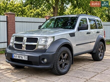 Сірий Додж Nitro, об'ємом двигуна 3.7 л та пробігом 312 тис. км за 7000 $, фото 1 на Automoto.ua