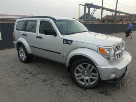 Серый Додж Нитро, объемом двигателя 0 л и пробегом 165 тыс. км за 7300 $, фото 1 на Automoto.ua