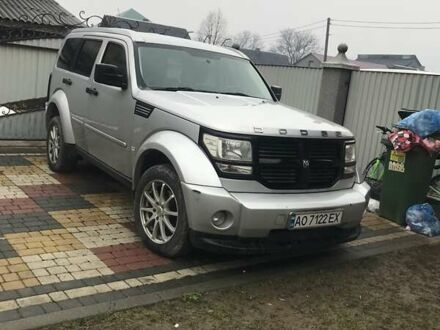 Сірий Додж Nitro, об'ємом двигуна 2.8 л та пробігом 306 тис. км за 162 $, фото 1 на Automoto.ua