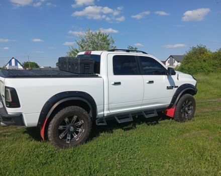 Білий Додж RAM, об'ємом двигуна 5 л та пробігом 150 тис. км за 30000 $, фото 5 на Automoto.ua