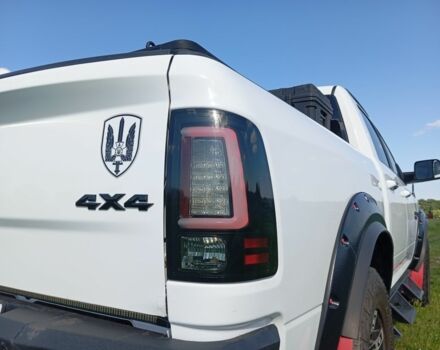 Білий Додж RAM, об'ємом двигуна 5 л та пробігом 150 тис. км за 30000 $, фото 8 на Automoto.ua