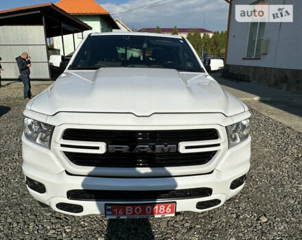 Білий Додж RAM, об'ємом двигуна 5.7 л та пробігом 171 тис. км за 39800 $, фото 5 на Automoto.ua