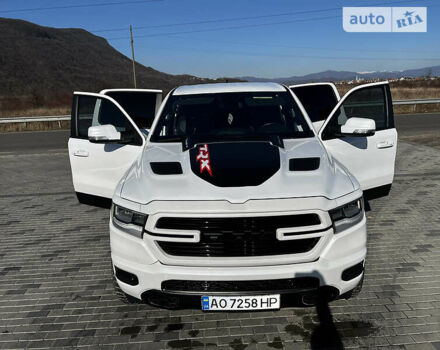 Білий Додж RAM, об'ємом двигуна 5.7 л та пробігом 32 тис. км за 73500 $, фото 37 на Automoto.ua