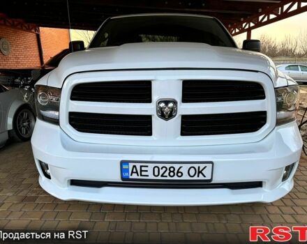 Білий Додж RAM, об'ємом двигуна 5.7 л та пробігом 112 тис. км за 25500 $, фото 4 на Automoto.ua