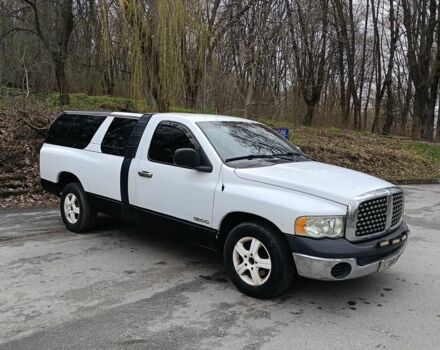 Белый Додж РАМ, объемом двигателя 4.7 л и пробегом 258 тыс. км за 6999 $, фото 1 на Automoto.ua