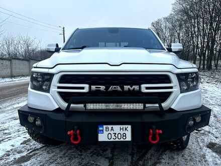 Белый Додж РАМ, объемом двигателя 5.7 л и пробегом 80 тыс. км за 47000 $, фото 1 на Automoto.ua
