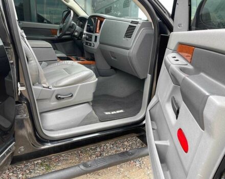 Додж РАМ 2007 в Киеве на Automoto.ua Черный Додж РАМ, объемом двигателя 5.7 л и пробегом 241 тыс. км за 15000 $, фото 17 на Automoto.ua