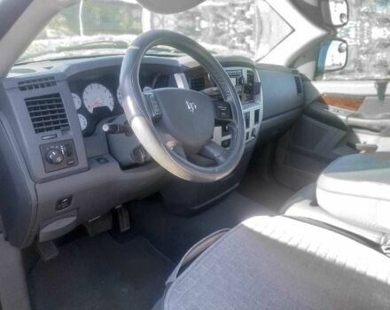 Черный Додж РАМ, объемом двигателя 5.7 л и пробегом 158 тыс. км за 9800 $, фото 2 на Automoto.ua