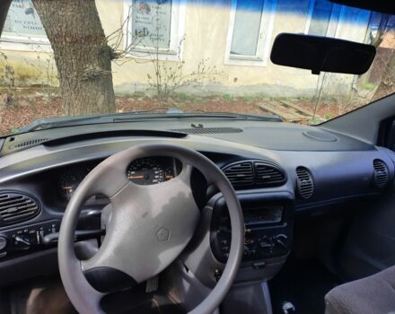 Черный Додж РАМ, объемом двигателя 2.45 л и пробегом 300 тыс. км за 2200 $, фото 6 на Automoto.ua