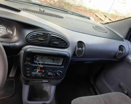 Черный Додж РАМ, объемом двигателя 2.45 л и пробегом 300 тыс. км за 2200 $, фото 3 на Automoto.ua