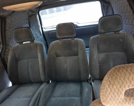 Черный Додж РАМ, объемом двигателя 2.45 л и пробегом 300 тыс. км за 2200 $, фото 10 на Automoto.ua