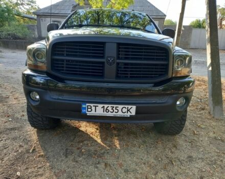 Чорний Додж RAM, об'ємом двигуна 5.7 л та пробігом 220 тис. км за 11000 $, фото 1 на Automoto.ua