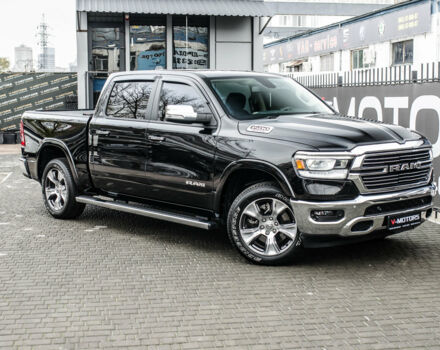 Чорний Додж RAM, об'ємом двигуна 5.7 л та пробігом 21 тис. км за 55555 $, фото 1 на Automoto.ua