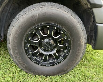 Красный Додж РАМ, объемом двигателя 4.7 л и пробегом 205 тыс. км за 9800 $, фото 7 на Automoto.ua