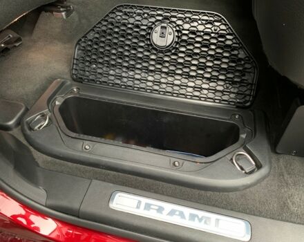 Червоний Додж RAM, об'ємом двигуна 5.7 л та пробігом 5 тис. км за 48500 $, фото 35 на Automoto.ua