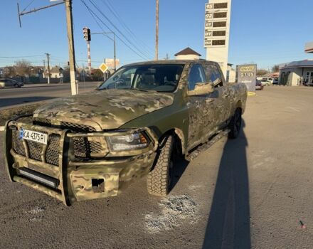 Красный Додж РАМ, объемом двигателя 5.7 л и пробегом 288 тыс. км за 8700 $, фото 1 на Automoto.ua