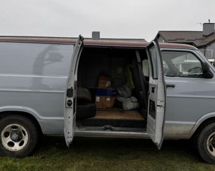 Серый Додж РАМ, объемом двигателя 3.9 л и пробегом 130 тыс. км за 4000 $, фото 5 на Automoto.ua